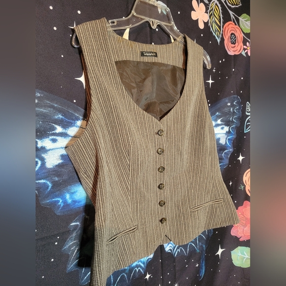 Casual Steampunk Vest - Picture 2 of 5